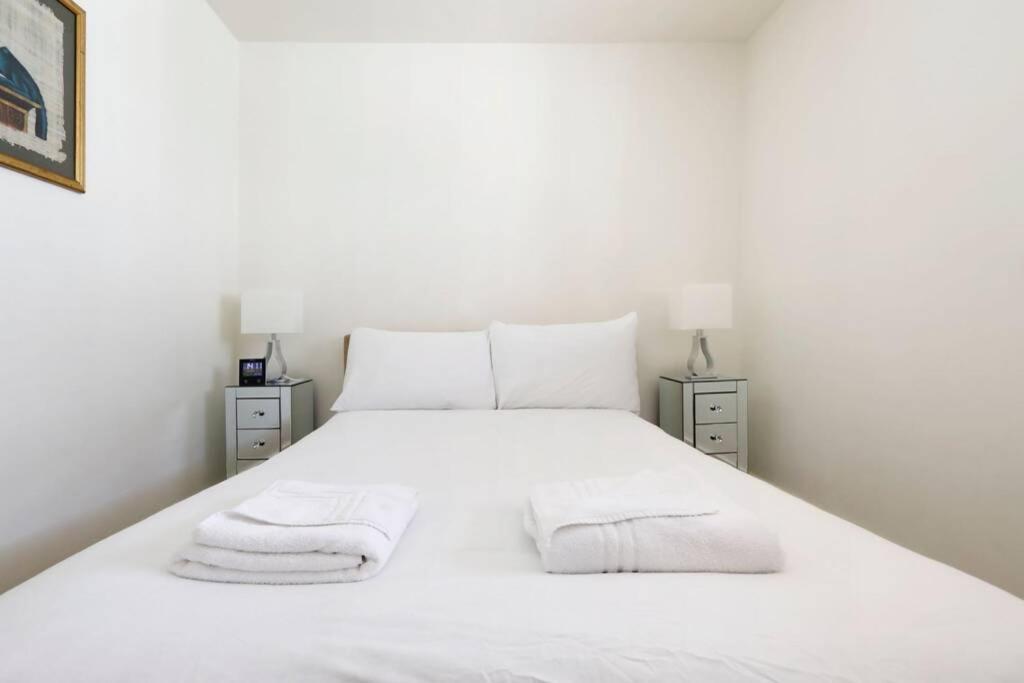 Beautiful 2 Bedroom Mews House With Parking By The Beach Hove Exterior foto